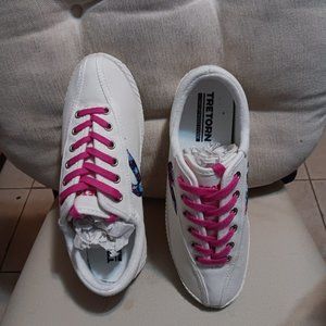 NWOT Tretorn women's Nylite Plus canvas shoe sz 6.5 M